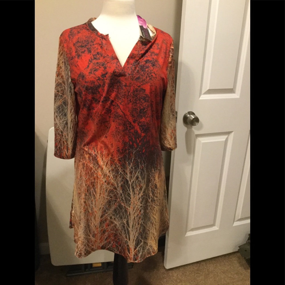 V-neck Midi Dress with 3/4 sleeves.
